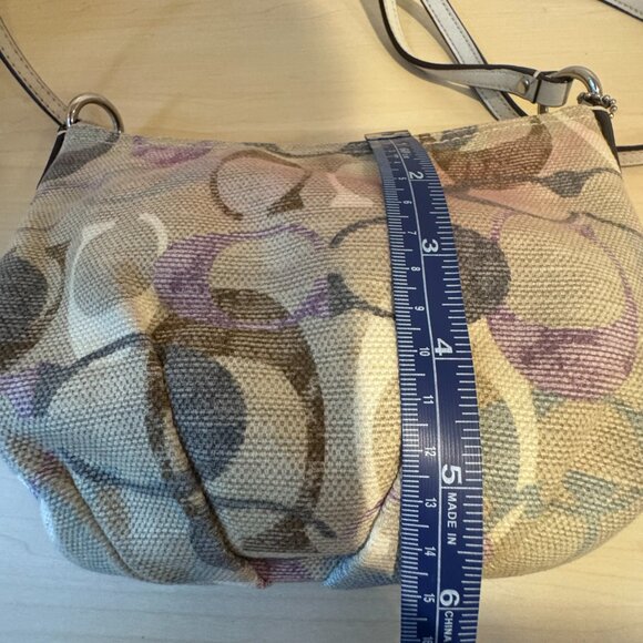 👜 Coach Multicolor Optic Art Fabric Mini Signature Crossbody Bag Purse - Picture 4 of 8